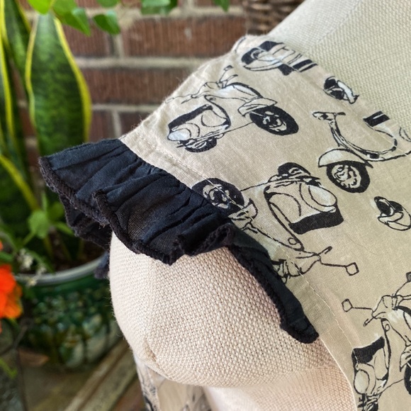 Soho Chick black/beige cotton Vespa scooter print cotton dress. Size Medium - Picture 5 of 9